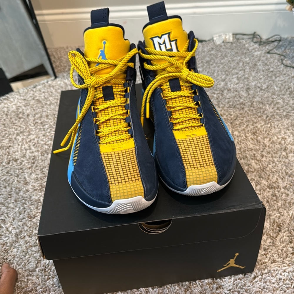 size 11 exclusive Marquette basketball shoes OPEN TO NEGOTIATION